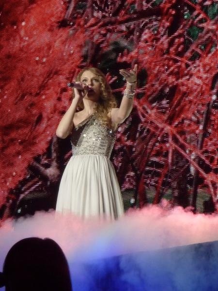 Taylor Swift — March 12 - Oberhausen, Germany — photo 96