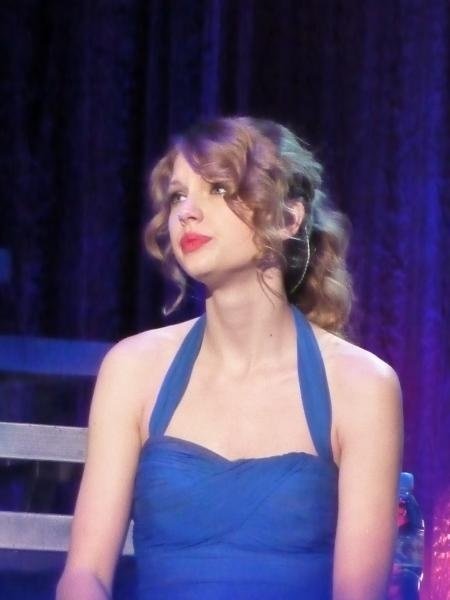 Taylor Swift — March 12 - Oberhausen, Germany — photo 102