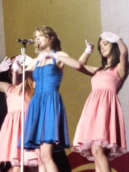 Taylor Swift — March 12 - Oberhausen, Germany — photo 109