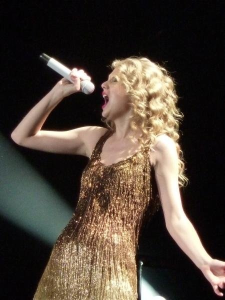 Taylor Swift — March 12 - Oberhausen, Germany — photo 114