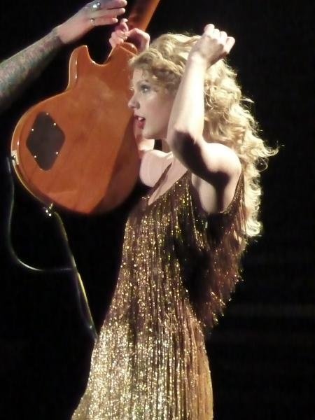 Taylor Swift — March 12 - Oberhausen, Germany — photo 118