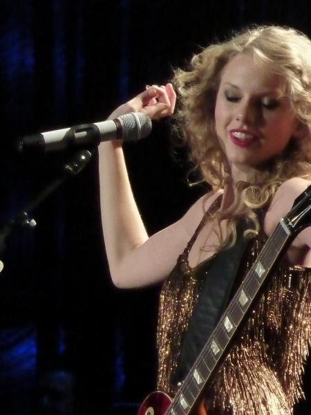 Taylor Swift — March 12 - Oberhausen, Germany — photo 120