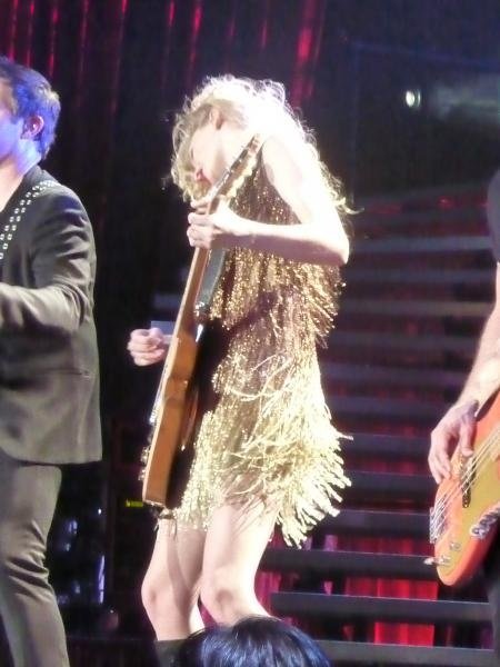 Taylor Swift — March 12 - Oberhausen, Germany — photo 124