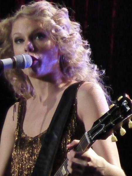 Taylor Swift — March 12 - Oberhausen, Germany — photo 125
