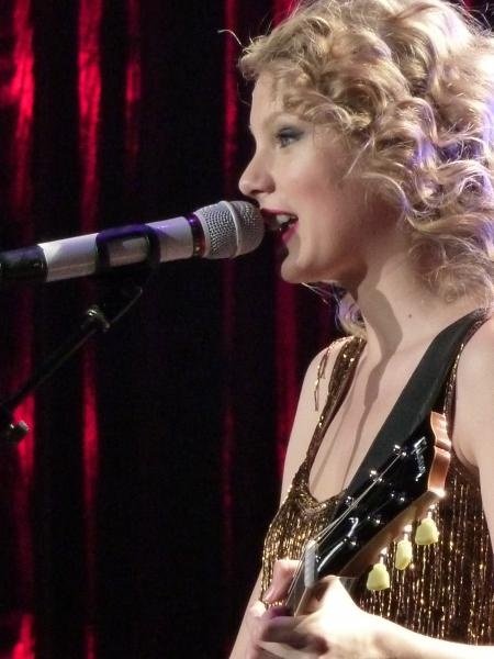 Taylor Swift — March 12 - Oberhausen, Germany — photo 126