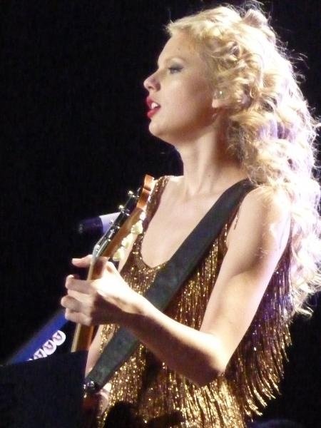 Taylor Swift — March 12 - Oberhausen, Germany — photo 130