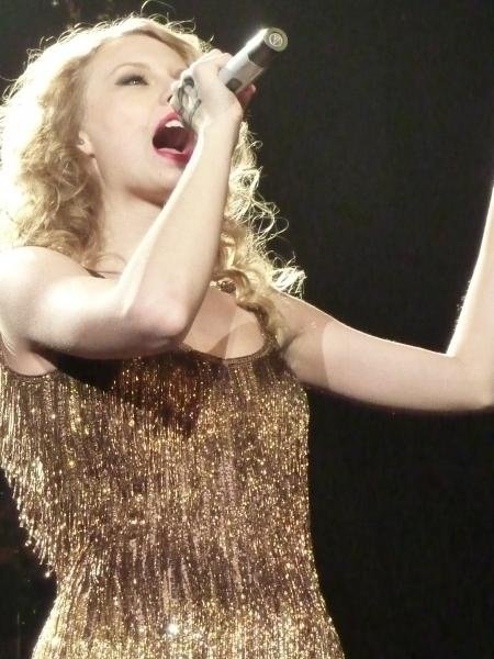 Taylor Swift — March 12 - Oberhausen, Germany — photo 131