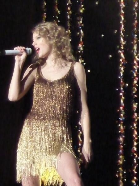 Taylor Swift — March 12 - Oberhausen, Germany — photo 134