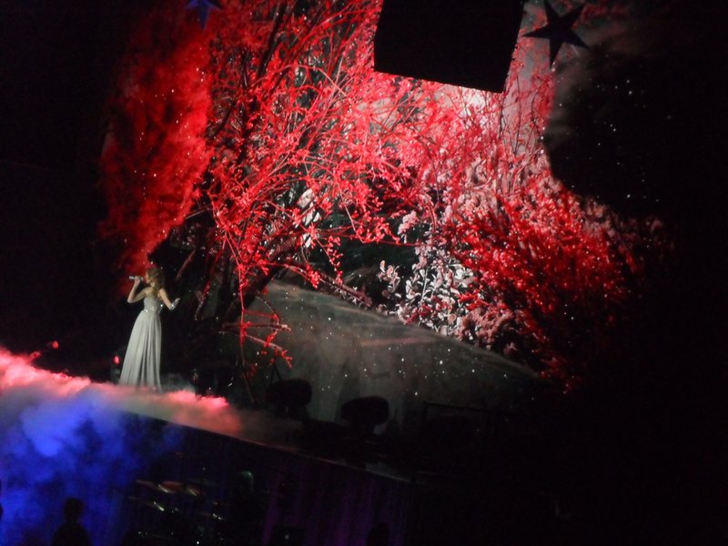 Taylor Swift — March 12 - Oberhausen, Germany — photo 139
