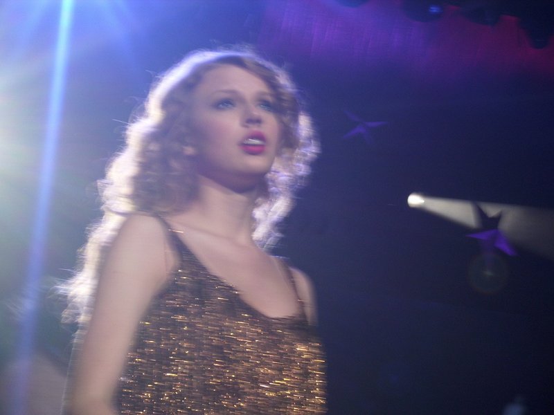 Taylor Swift — March 12 - Oberhausen, Germany — photo 162