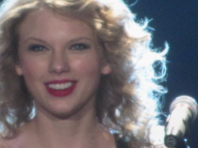 Taylor Swift — March 12 - Oberhausen, Germany — photo 177