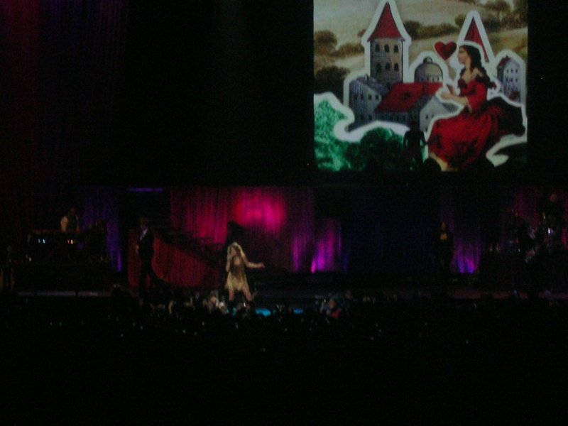 Taylor Swift — March 15 - Milan, Italy — photo 12