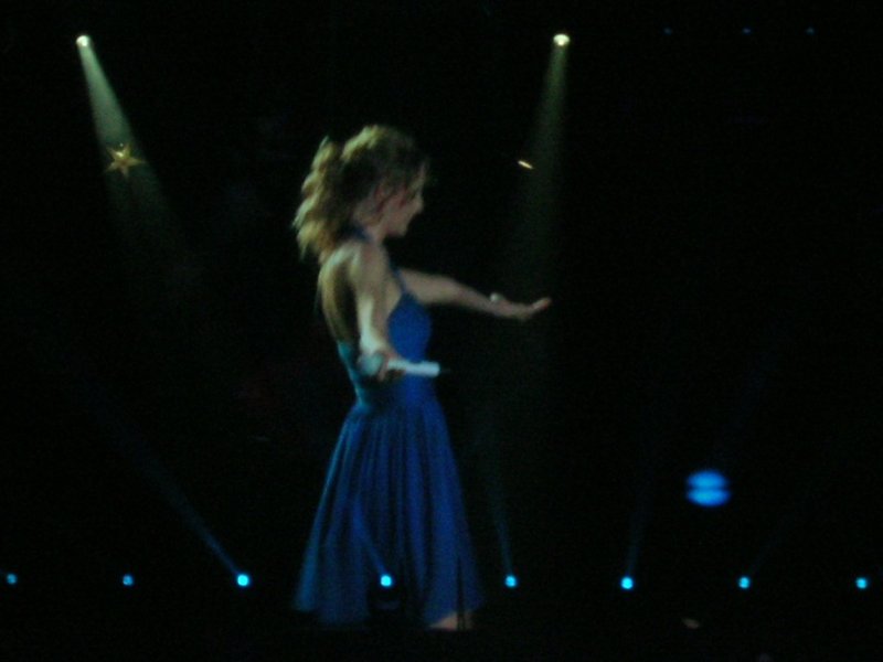 Taylor Swift — March 15 - Milan, Italy — photo 34