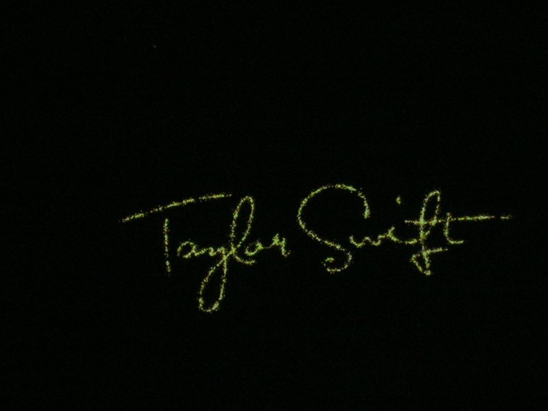Taylor Swift — March 15 - Milan, Italy — photo 49