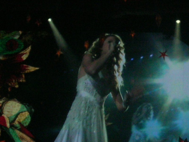 Taylor Swift — March 15 - Milan, Italy — photo 52