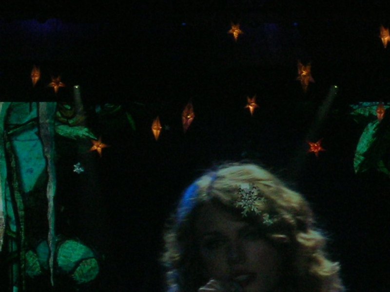 Taylor Swift — March 15 - Milan, Italy — photo 57