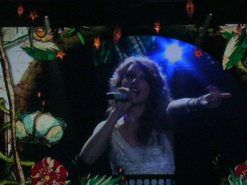 Taylor Swift — March 15 - Milan, Italy — photo 58