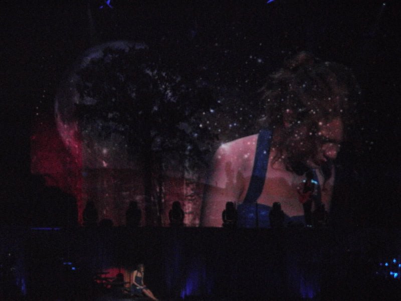 Taylor Swift — March 15 - Milan, Italy — photo 94