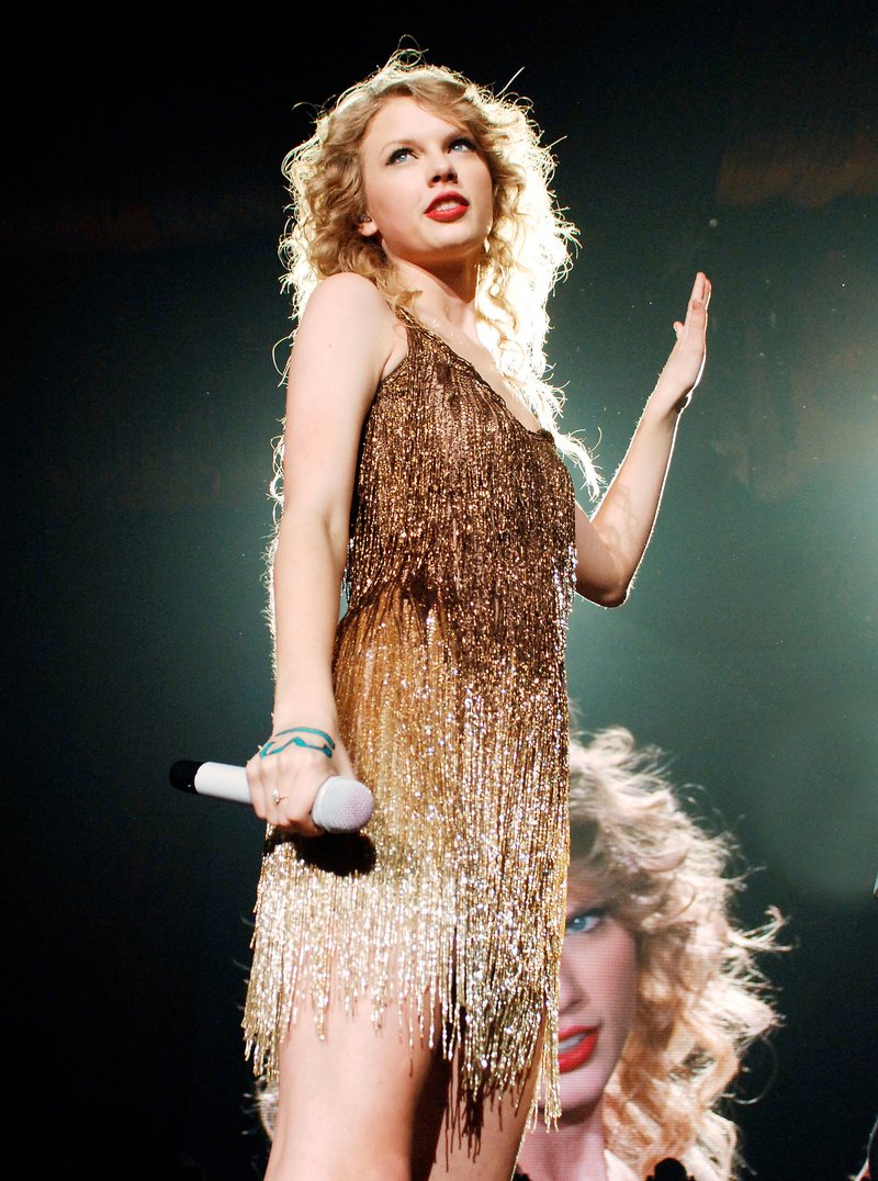Taylor Swift — March 15 - Milan, Italy — photo 109