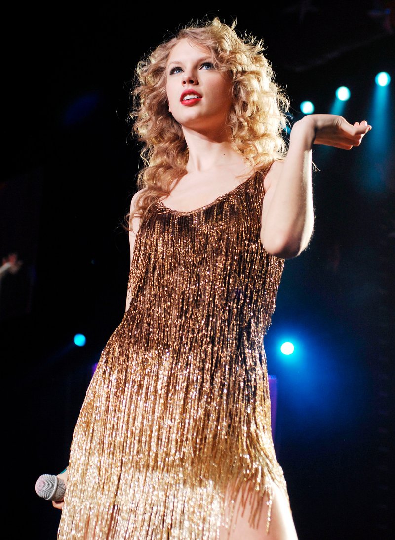 Taylor Swift — March 15 - Milan, Italy — photo 113