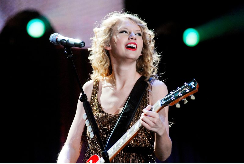 Taylor Swift — March 15 - Milan, Italy — photo 117