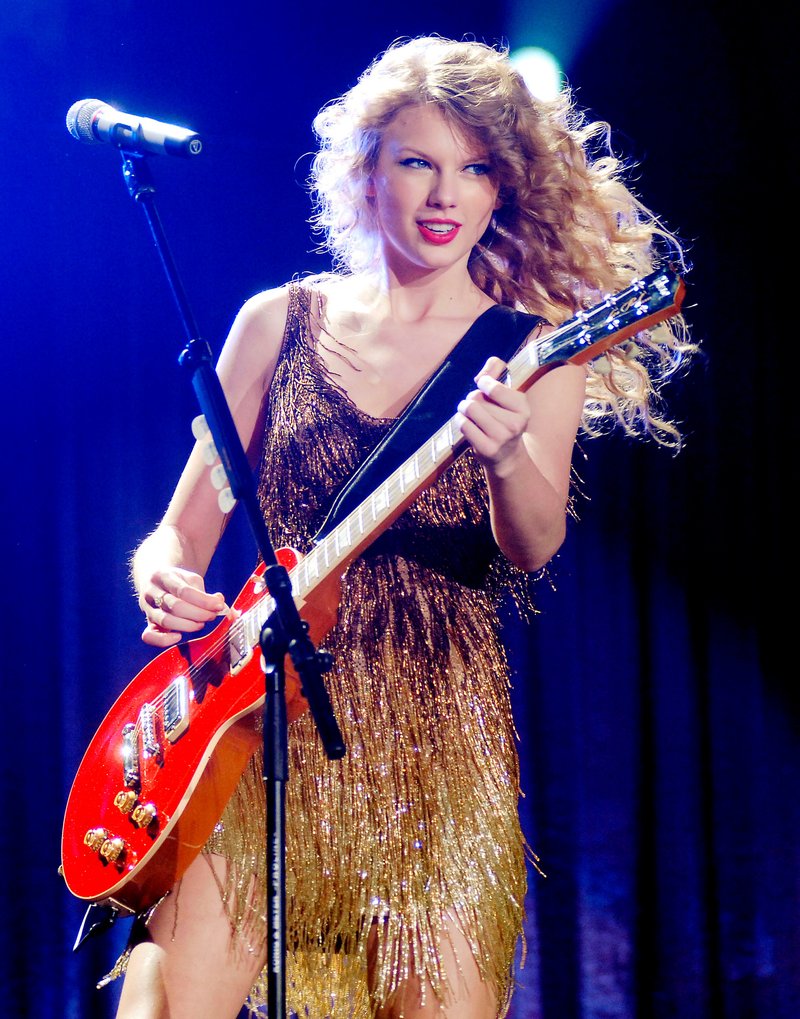 Taylor Swift — March 15 - Milan, Italy — photo 122