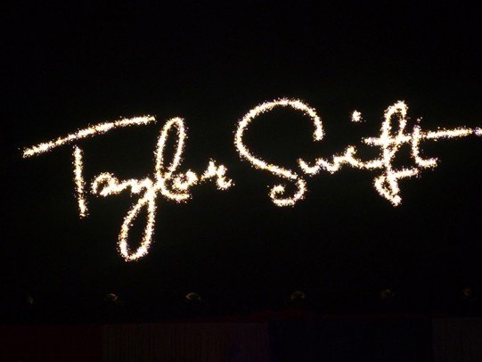 Taylor Swift — March 15 - Milan, Italy — photo 123