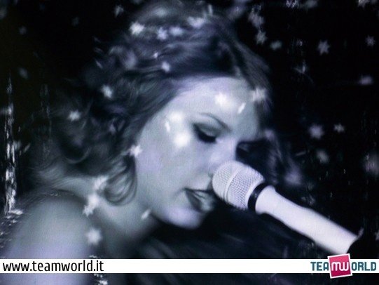Taylor Swift — March 15 - Milan, Italy — photo 129