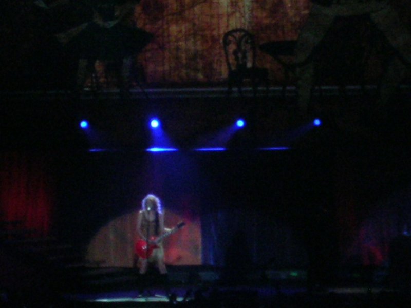 Taylor Swift — March 15 - Milan, Italy — photo 176