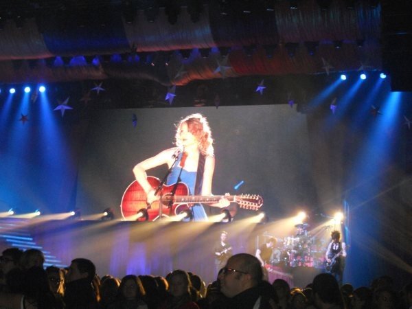 Taylor Swift — March 17 - Paris, France — photo 55