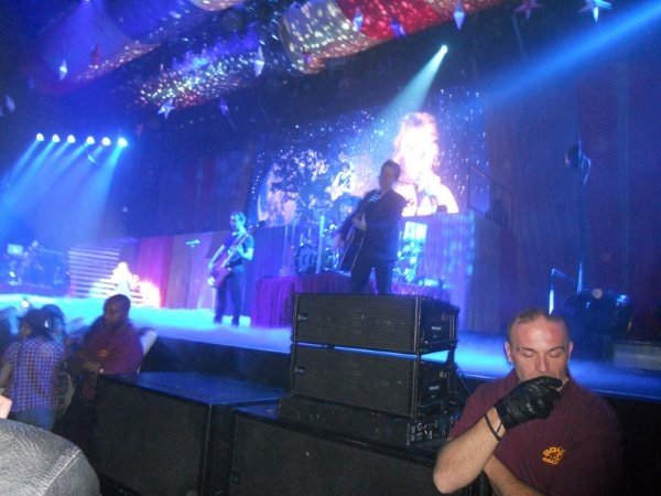 Taylor Swift — March 17 - Paris, France — photo 57