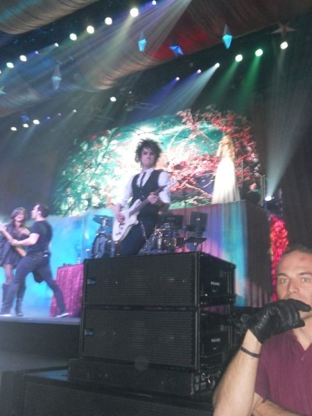Taylor Swift — March 17 - Paris, France — photo 61