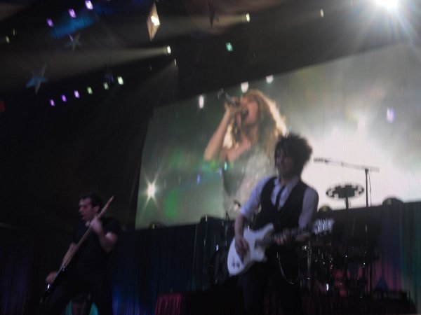 Taylor Swift — March 17 - Paris, France — photo 63