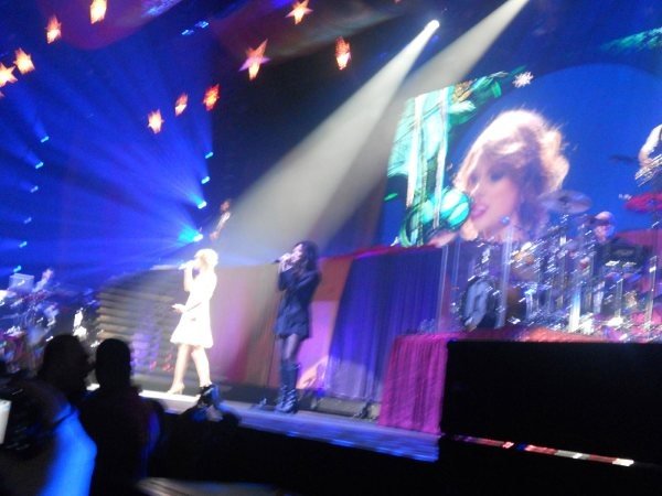 Taylor Swift — March 17 - Paris, France — photo 68