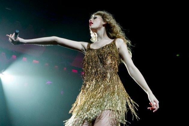 Taylor Swift — March 17 - Paris, France — photo 75