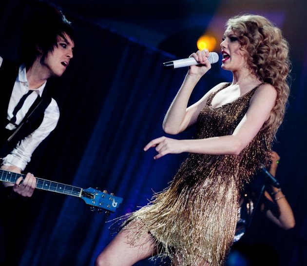Taylor Swift — March 17 - Paris, France — photo 77