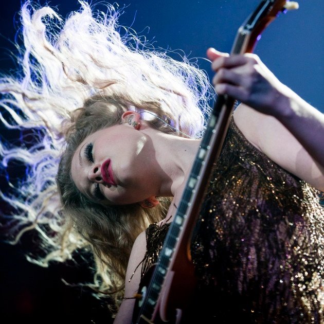 Taylor Swift — March 17 - Paris, France — photo 79