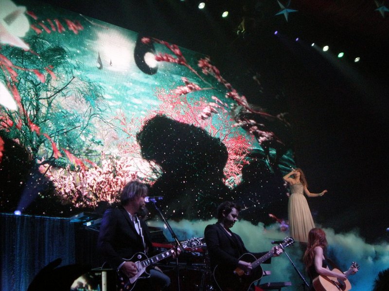 Taylor Swift — March 19 - Madrid, Spain — photo 15