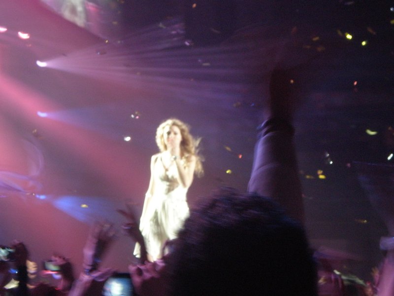 Taylor Swift — March 19 - Madrid, Spain — photo 22