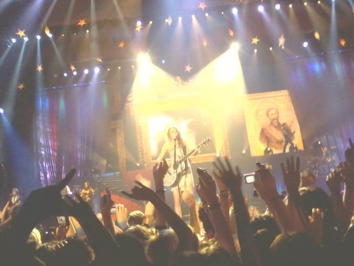 Taylor Swift — March 19 - Madrid, Spain — photo 29