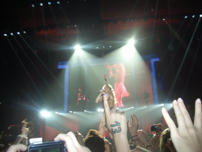 Taylor Swift — March 19 - Madrid, Spain — photo 30