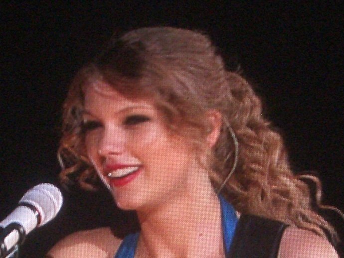 Taylor Swift — March 19 - Madrid, Spain — photo 40