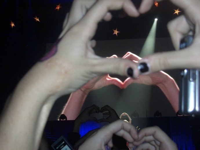 Taylor Swift — March 19 - Madrid, Spain — photo 50