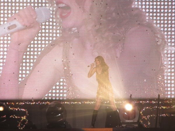 Taylor Swift — March 19 - Madrid, Spain — photo 51