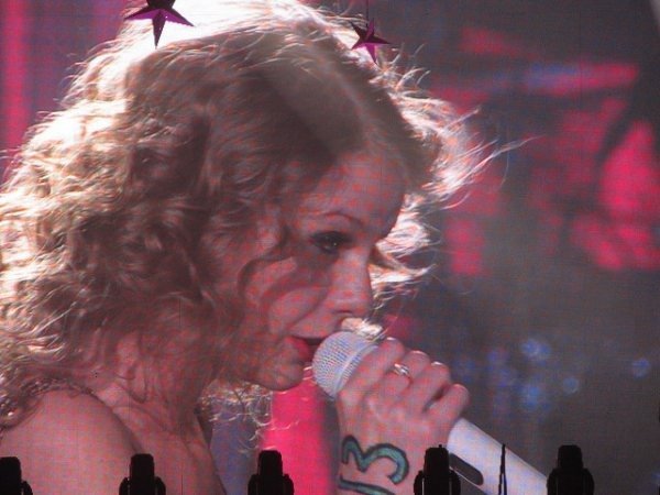Taylor Swift — March 19 - Madrid, Spain — photo 52