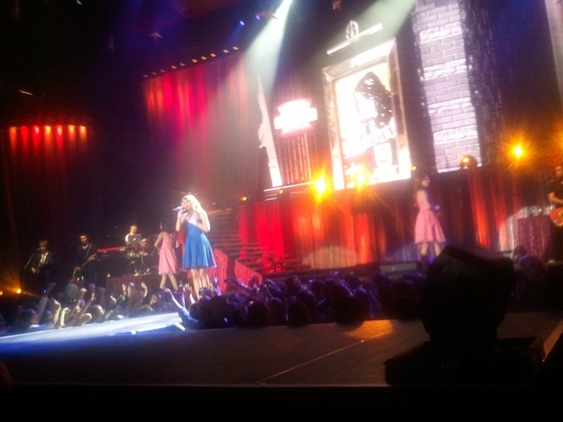 Taylor Swift — March 19 - Madrid, Spain — photo 56