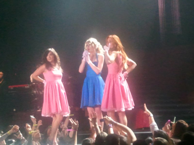 Taylor Swift — March 19 - Madrid, Spain — photo 57