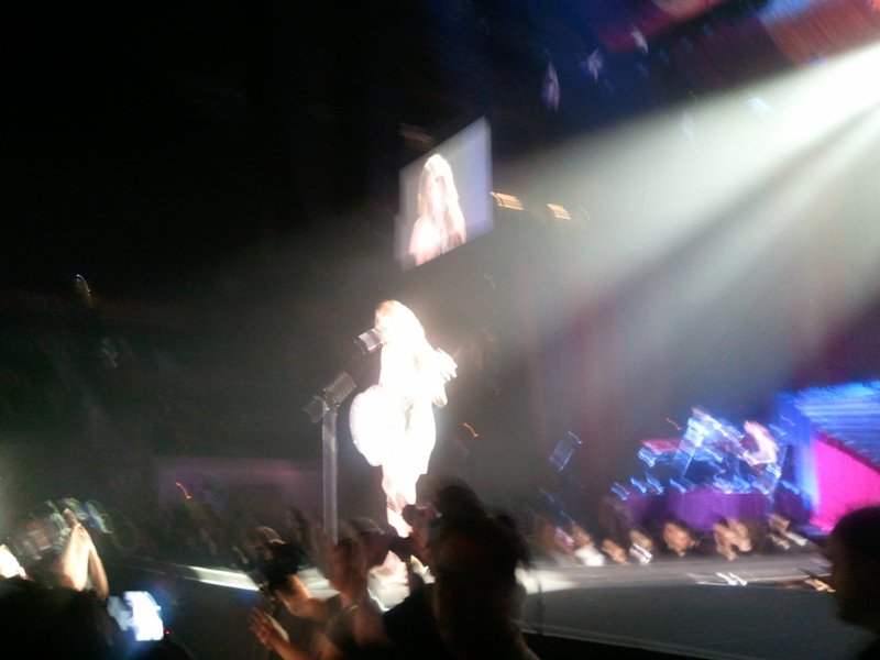 Taylor Swift — March 19 - Madrid, Spain — photo 67