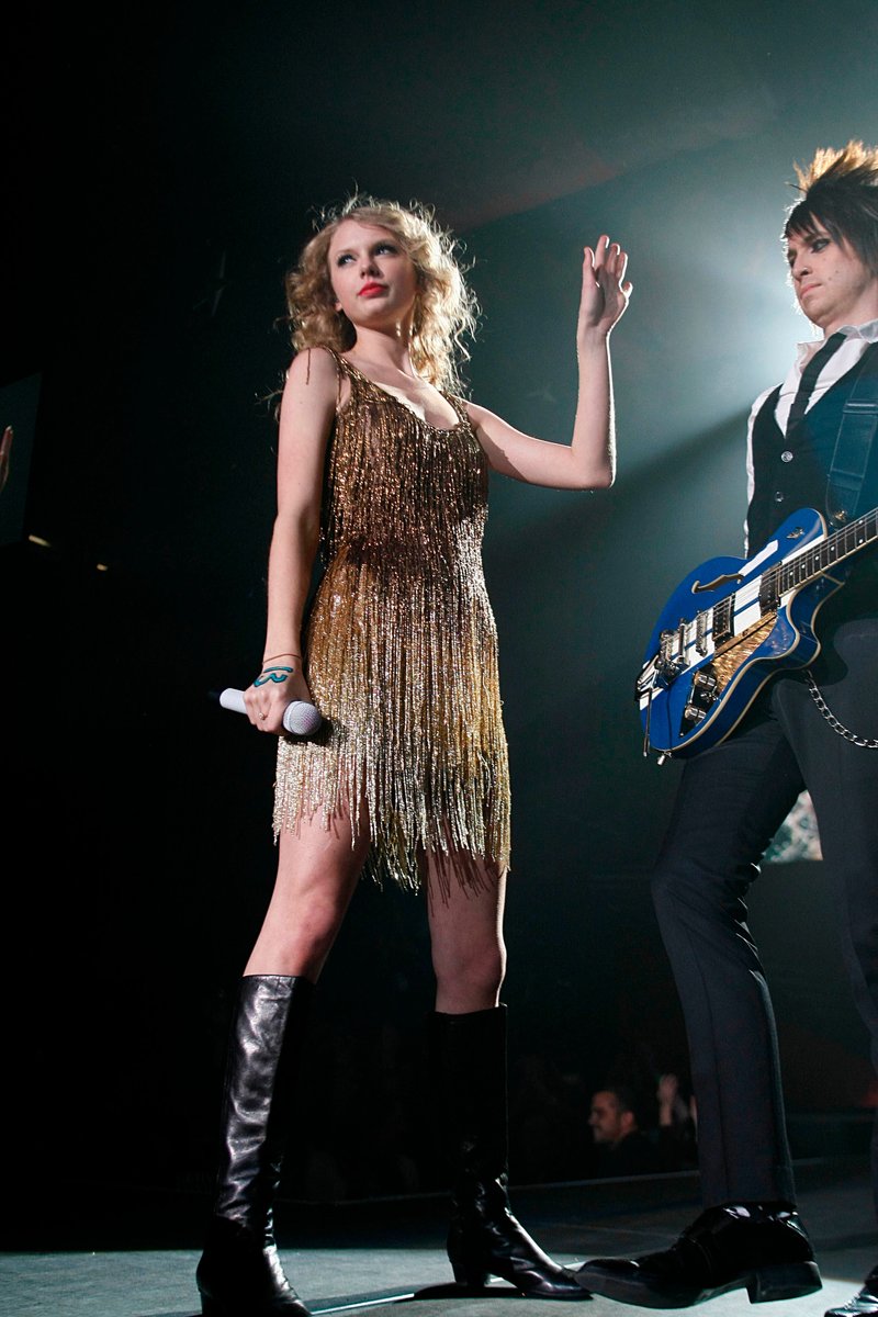 Taylor Swift — March 19 - Madrid, Spain — photo 76
