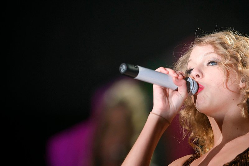 Taylor Swift — March 19 - Madrid, Spain — photo 94